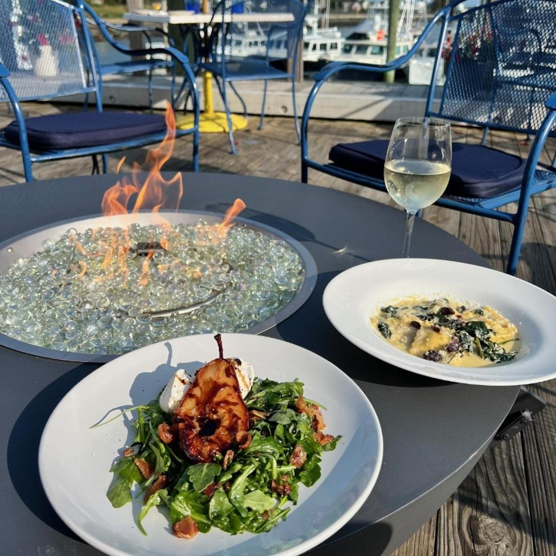 The Hotel At Cape Ann Marina グロスター エクステリア 写真